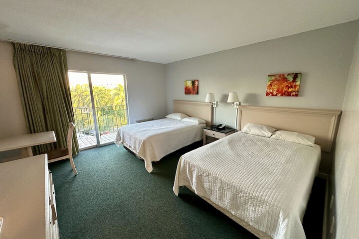 Chateaubleau Hotel