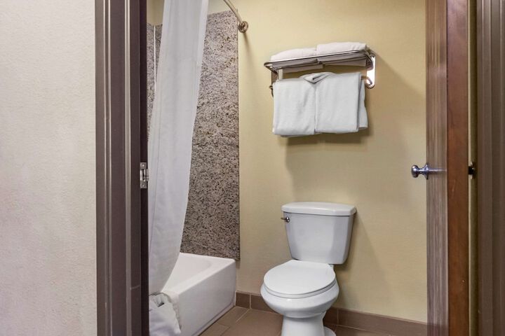 Room 20 of 36