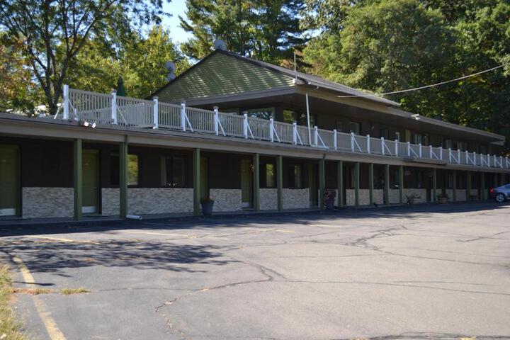 Mount Holyoke Inn