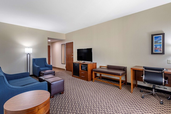 Room 19 of 38