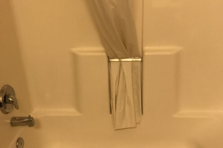 Room 32 of 37