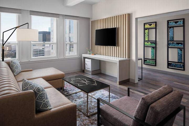Glass Light Hotel & Gallery Autograph Collection