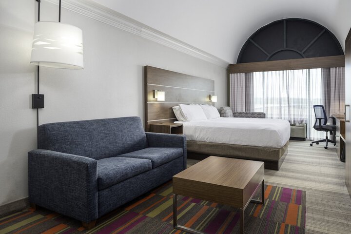 Room 16 of 23