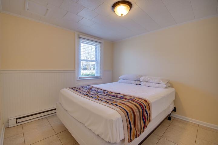 Room 141 of 167