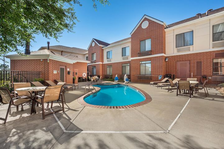 Quality Inn & Suites