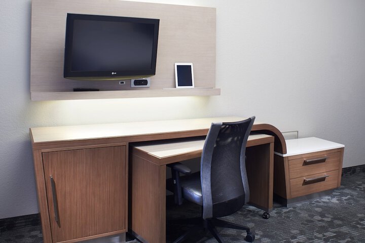 Room 9 of 25