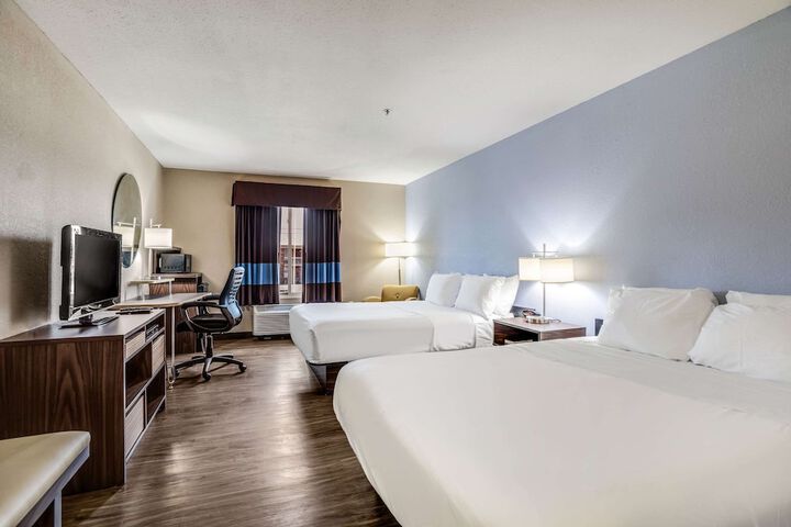 Room 11 of 29