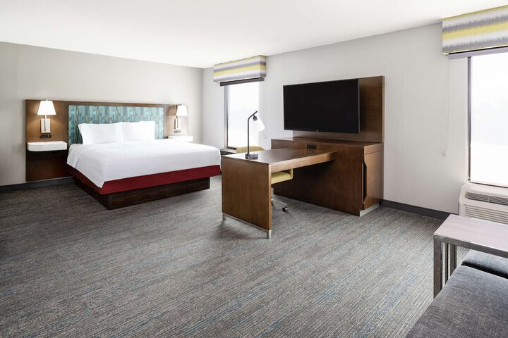 Room 28 of 43