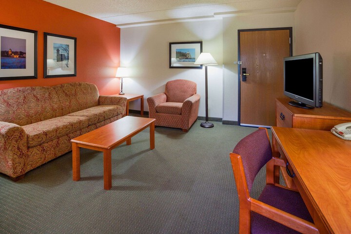 Room 10 of 20