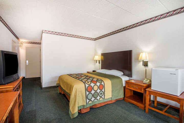 Room 14 of 51