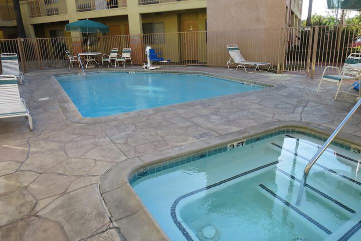 Pool 11 of 60