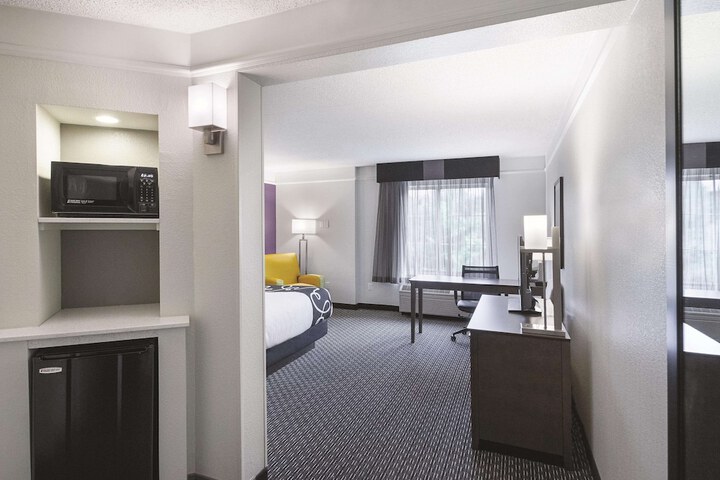 Room 29 of 65
