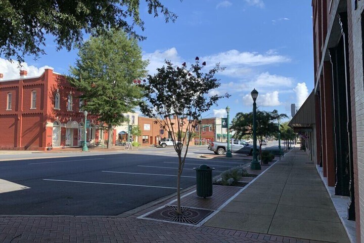 Woodbridge Inn & Tavern