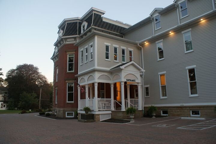 Steele Mansion