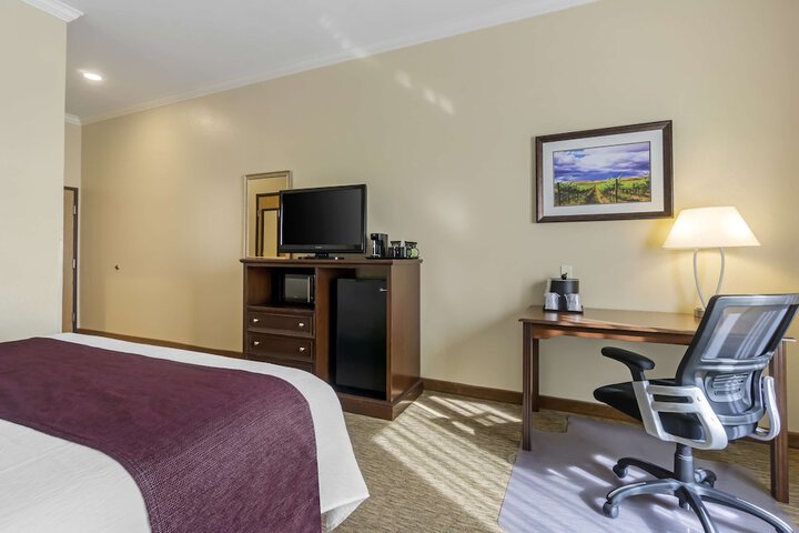 Room 14 of 74