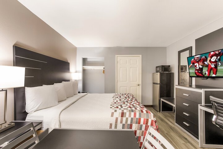 Room 18 of 36