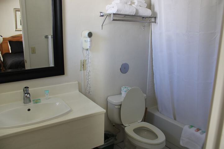 Room 70 of 104