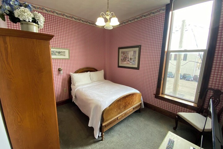 Room 60 of 75