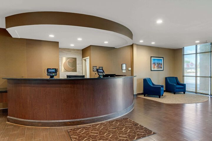 Hotel Interior 7 of 43