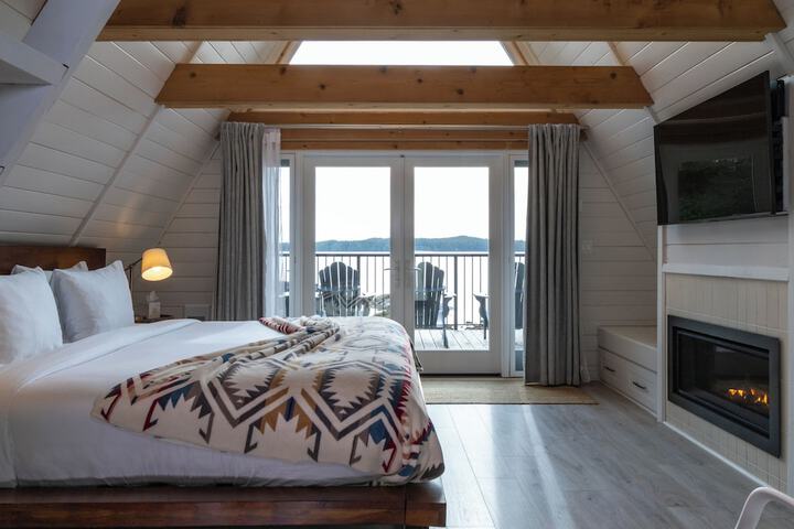 Duffin Cove Oceanfront Lodging