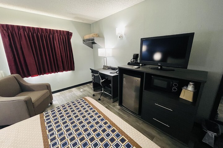 Room 30 of 43