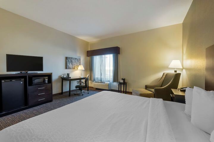 Room 26 of 40