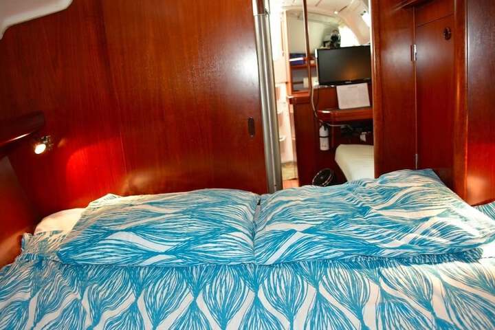 Room 9 of 18