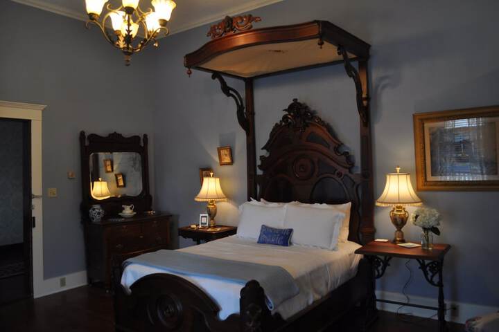 Kennedy Manor B & B