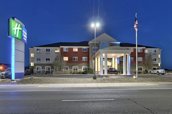 Holiday Express & Suites Portales by IHG