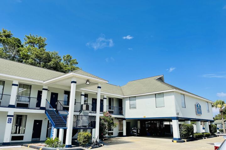 Hotel 5 of 44
