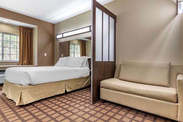 Room 10 of 30