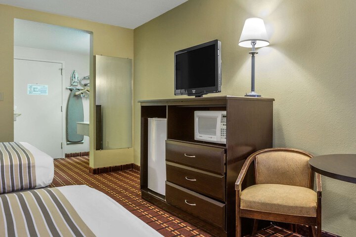 Room 20 of 42
