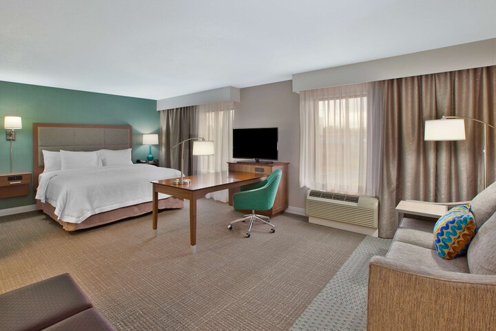 Room 13 of 27