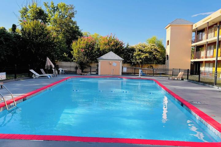 Pool 6 of 22