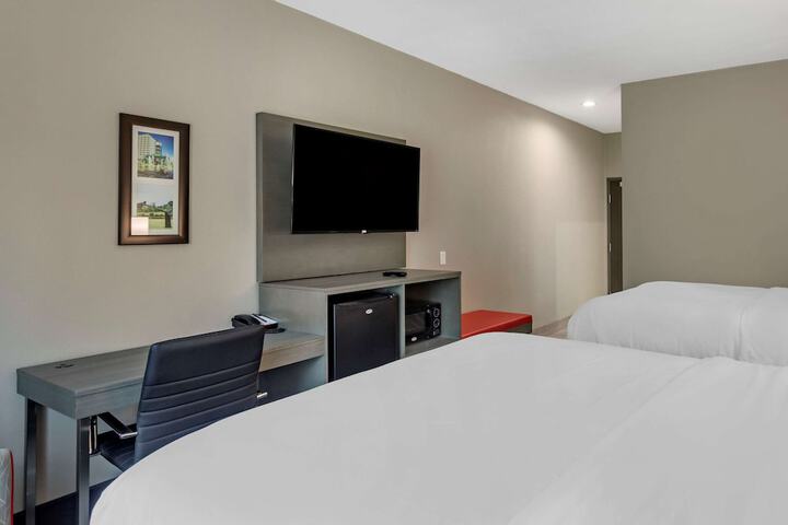 Room 30 of 51