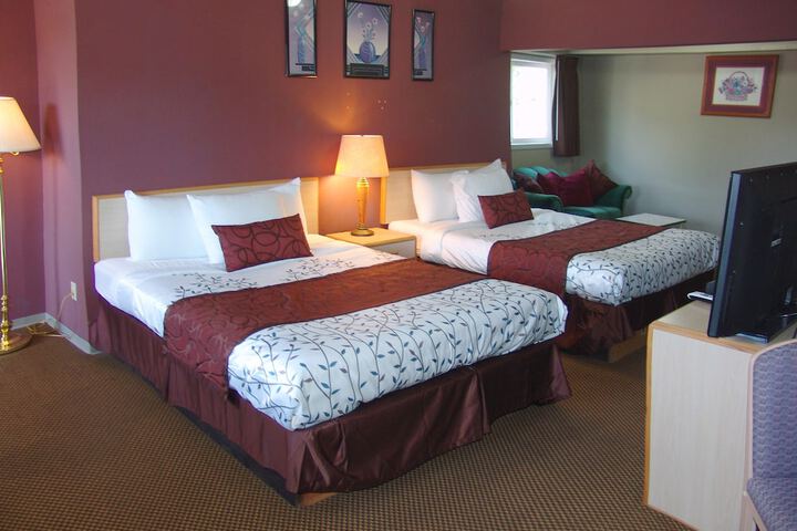 Room 13 of 34