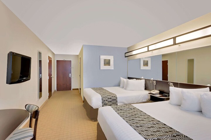 Microtel Inn & Suites by Wyndham Geneva