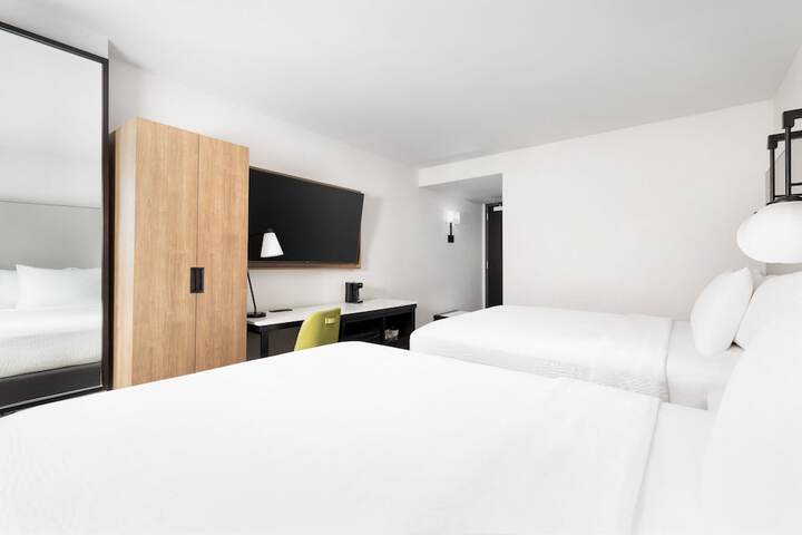 Room 19 of 34
