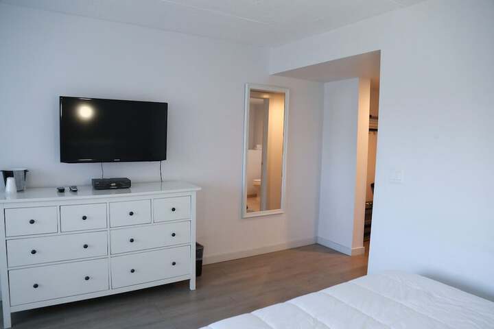 Room 17 of 23