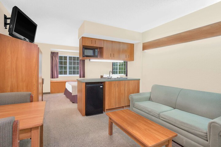 Room 12 of 37