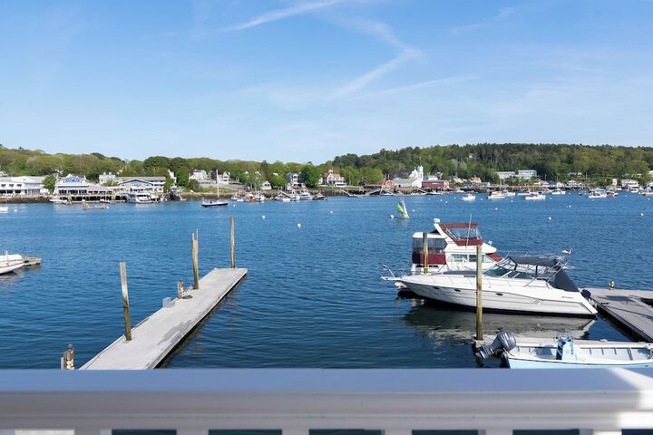 Tugboat Inn