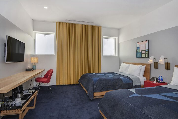 Room 50 of 103