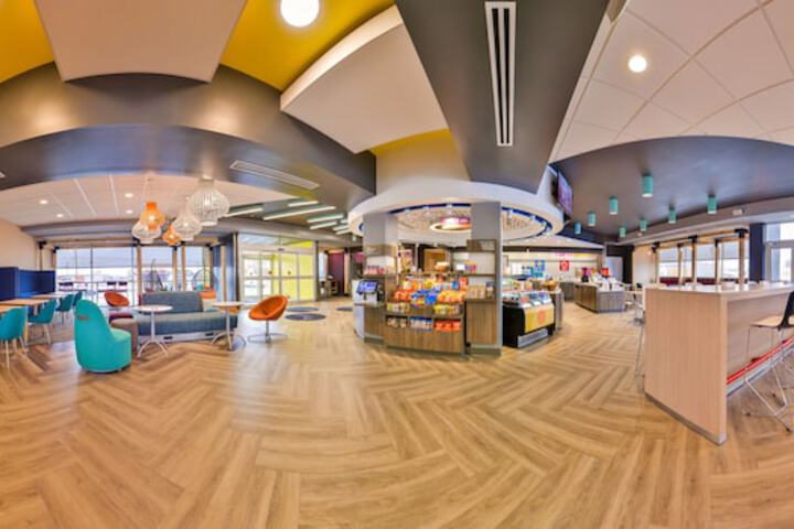 Hotel Interior 10 of 40