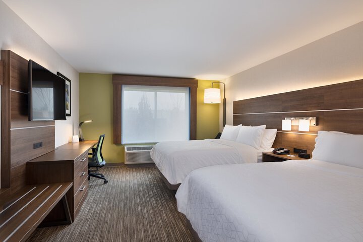 Room 17 of 28