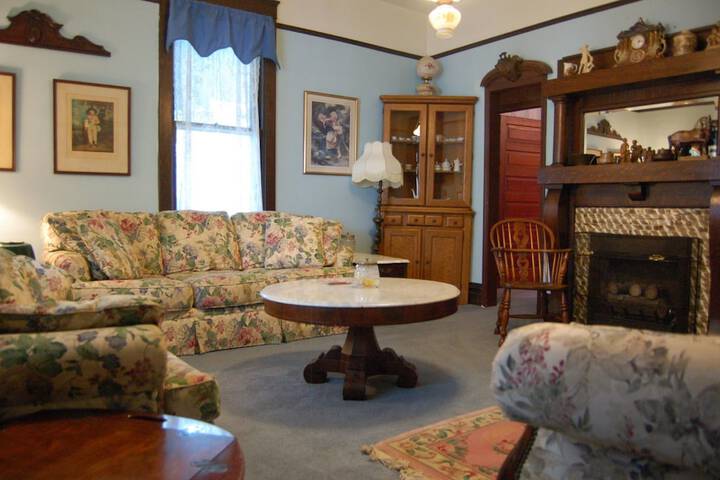 Room 27 of 60
