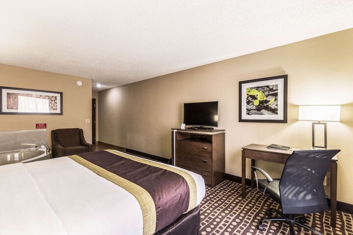 Quality Inn West Plains