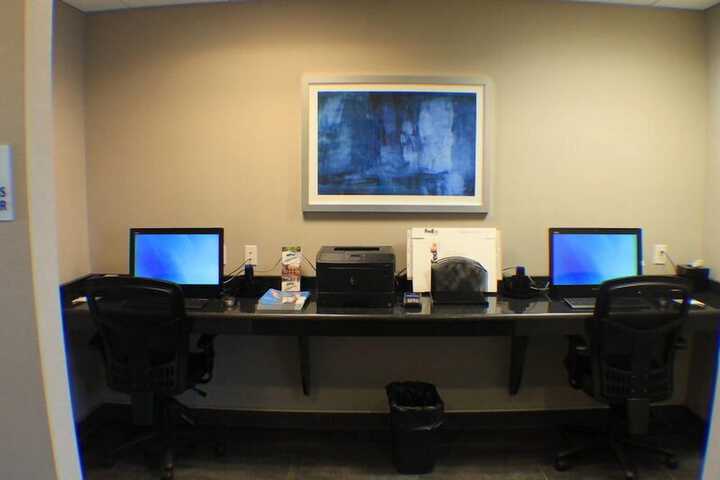 Business Center 60 of 60