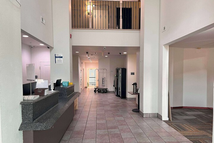 Hotel Interior 10 of 15
