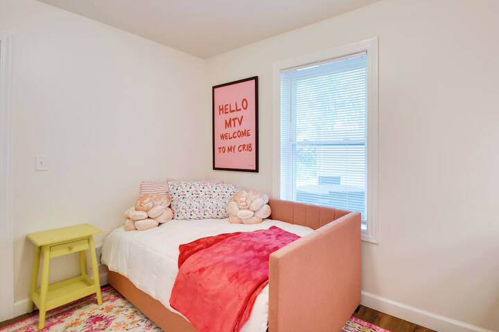 2 Mi to TBK Bank Sports Complex: Townhome w / Patio