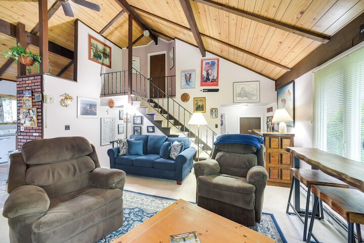 Hunter Hideaway w / Yard & Deck: 3 Mi to Ski Slopes
